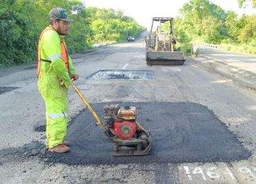 Fortalece SICT la conservación de la red carretera federal libre de peaje en Veracruz