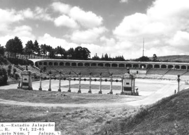 Homenaje a los constructores del Estadio Jalapeño, 1925-2026